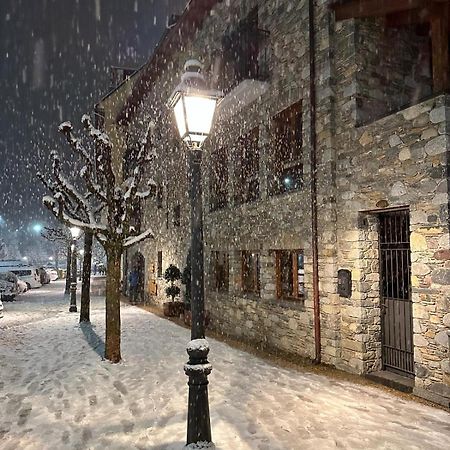 Apartamentos Nogueret Бенаске Экстерьер фото